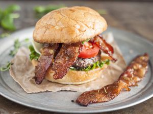 Candied bacon burger