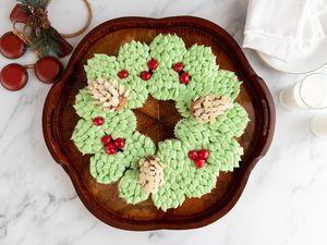 Christmas cupcake wreath recipe