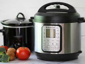 instant pot pressure cooker and crock pot or slow cooker