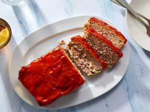 Classic meatloaf with oatmeal