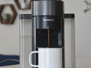 Nespresso-De'Longhi-Evoluo-Coffee-Espresso-Maker