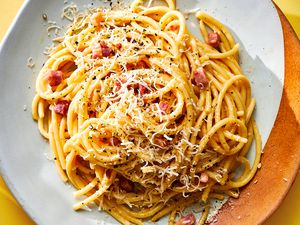 Pasta Carbonara on a plate 