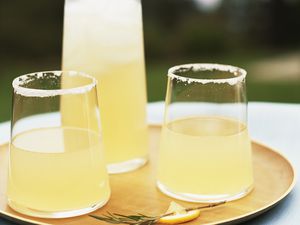 Easy Rosemary Lemonade with Tequila Cocktail Recipe