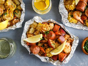 Shrimp boil foil packs recipe